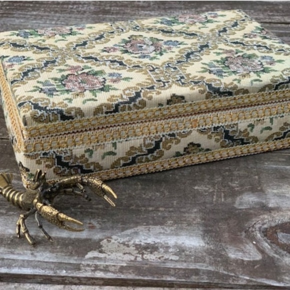 Accessories Tapestry Jewelry Box Velvet Interior Box Ring Box Jewelry